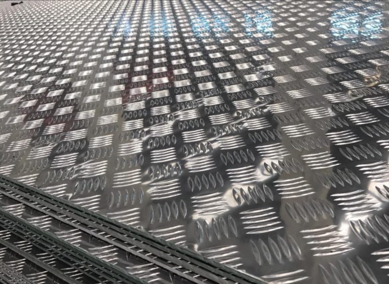 Aluminium-chequered-plate1-768×560